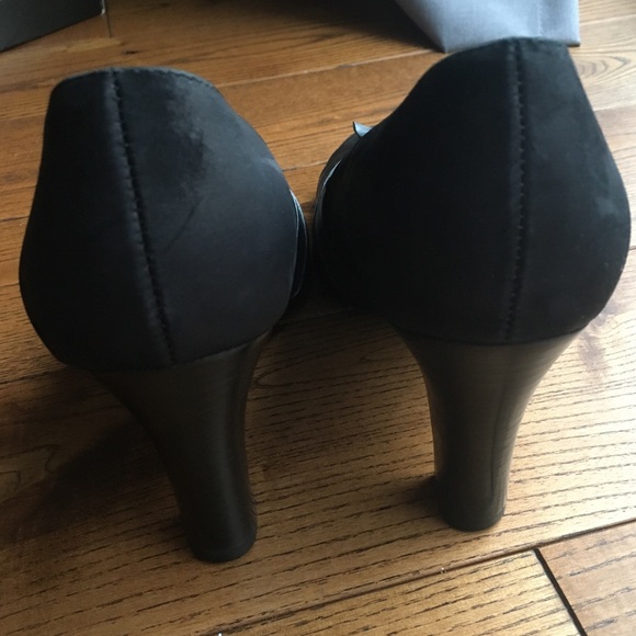Black suede heels - Picture 4 of 8